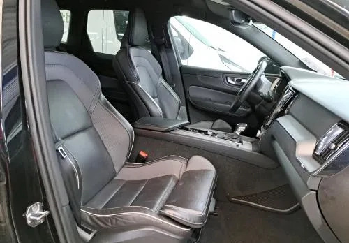 Volvo XC 60 cena 119990 przebieg: 138000, rok produkcji 2020 z Sosnowiec małe 79